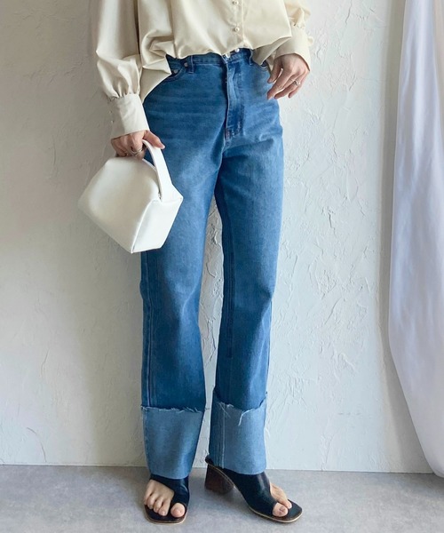 She's Closet（シーズクローゼット）の「ハイウエストロールアップストレートデニムパンツ（デニムパンツ・レディース・ブルー/ライトブルー/ブラック/オフホワイト・S/M）」の6枚目の写真