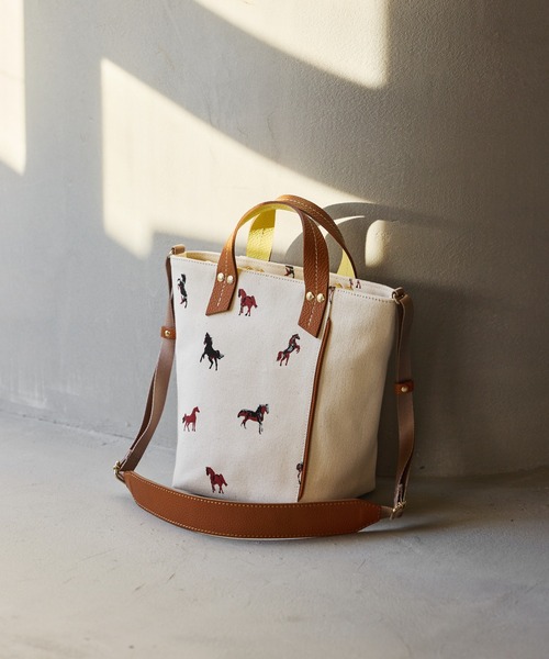 russet（ラシット）の「WEB限定 ダブルフェイスミニショルダーバッグ (CE-1049-WEB)（ショルダーバッグ・レディース・アイボリー/グレー/ベージュ・FREE）」の5枚目の写真