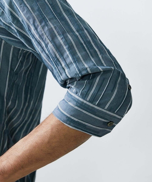 MICHEL KLEIN HOMME (ミッシェルクランオム)の「ストライプタックスタンド七分シャツ(シャツ/ブラウス・メンズ・パープル/ブルー・MEDIUM/LARGE/X-LARGE)」の8枚目の写真