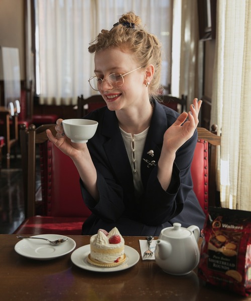 BONLECILL(ボンルシール)の「パールボタン ヘンリーネック パフスリーブ半袖Tシャツ(Tシャツ/カットソー・レディース・オフホワイト/ブルー/ブラック/ブラック×ホワイト/レッド/チャコールグレー/グレイッシュブルー/オレンジ/ネイビー系1・FREE)」の15枚目の写真