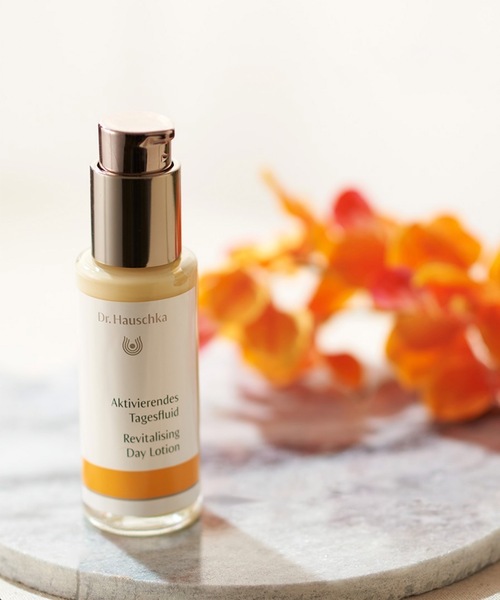 Dr.ハウシュカ リバイタライジング デイミルク（乳液）｜Dr.Hauschka（ドクターハウシュカ）