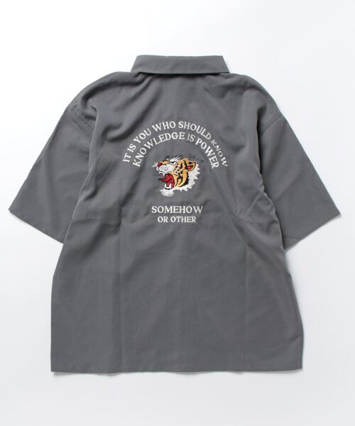 401a【即完売モデル】エクストララージ刺繡アクティブジャケット キルティング ASICS アシックス tシャツ 半袖シャツ トレーニングウエア スポーツ