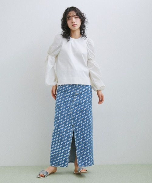 ADAM ET ROPE'（アダムエロペ）の「【サステナブル】スリーブコンシャスプルオーバー（Tシャツ/カットソー・レディース・ブラック/ホワイト・FREE）」の3枚目の写真