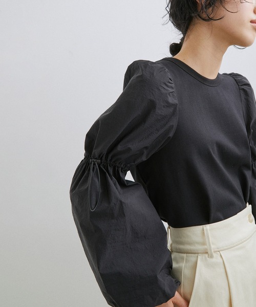 ADAM ET ROPE'（アダムエロペ）の「【サステナブル】スリーブコンシャスプルオーバー（Tシャツ/カットソー・レディース・ブラック/ホワイト・FREE）」の5枚目の写真