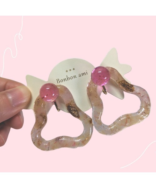tone(トーン)の「【hazeleyes】大ぶりころころイヤリング(Bonbonami ボンボンアミ)(MA)(イヤリング・レディース・パープル/ピンク/イエロー/グリーン・FREE)」の13枚目の写真