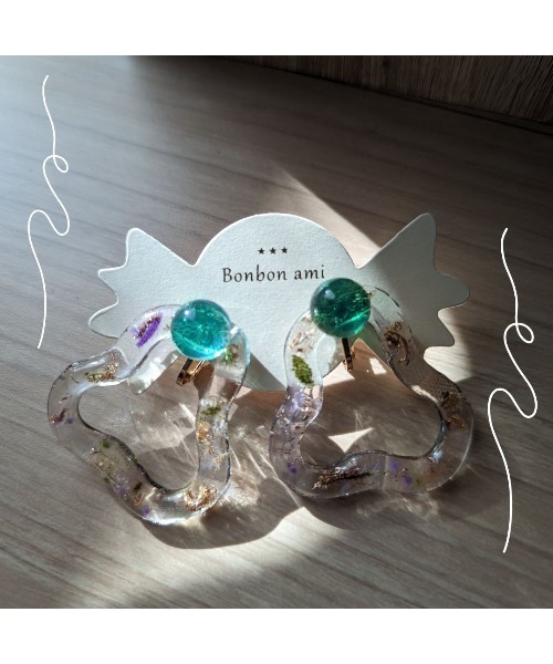 tone(トーン)の「【hazeleyes】大ぶりころころイヤリング(Bonbonami ボンボンアミ)(MA)(イヤリング・レディース・パープル/ピンク/イエロー/グリーン・FREE)」の5枚目の写真