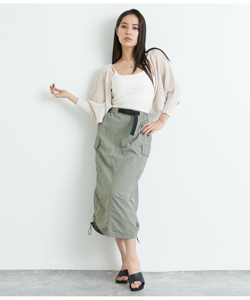 ANAP(アナップ)の「七分袖バックデザインボレロ(カーディガン/ボレロ・レディース・オフホワイト/ブラック・FREE)」の6枚目の写真