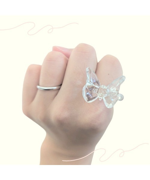 tone(トーン)の「【hazeleyes】ガラス風のそらとぶ蝶リング(Bonbonami ボンボンアミ)(MA)(リング・レディース・ターコイズブルー/スカイブルー/ミント/ブラック/ブラウン/バイオレット/クリア/ピンク系その他/イエロー/レッド・FREE)」の11枚目の写真