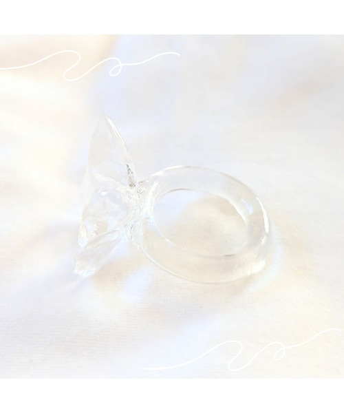 tone(トーン)の「【hazeleyes】ガラス風のそらとぶ蝶リング(Bonbonami ボンボンアミ)(MA)(リング・レディース・ターコイズブルー/スカイブルー/ミント/ブラック/ブラウン/バイオレット/クリア/ピンク系その他/イエロー/レッド・FREE)」の20枚目の写真