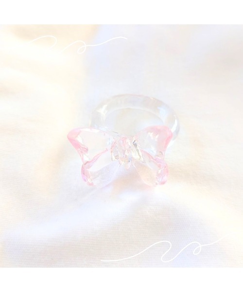 tone(トーン)の「【hazeleyes】ガラス風のそらとぶ蝶リング(Bonbonami ボンボンアミ)(MA)(リング・レディース・ターコイズブルー/スカイブルー/ミント/ブラック/ブラウン/バイオレット/クリア/ピンク系その他/イエロー/レッド・FREE)」の22枚目の写真