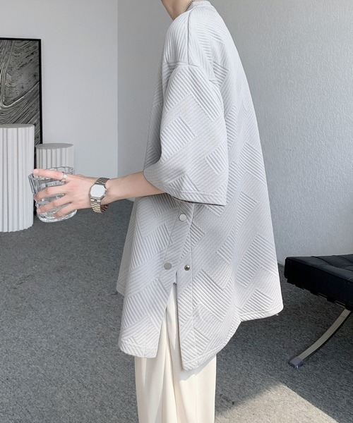 FVLMEN(フルメン)の「【FVLMEN】side slit button halfsleeve tee/サイド スリット ボタン ハーフスリーブ T(Tシャツ/カットソー・メンズ・ホワイト/ブラック/グレー・MEDIUM/LARGE/X-LARGE)」の7枚目の写真