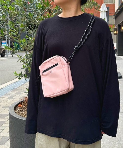 ACCOMMODE（アコモデ）の「ミニボックスサコッシュ / ショルダーバッグ　推し活（ショルダーバッグ・レディース・ブルー/アイボリー/ピンク/ブラック・FREE）」の4枚目の写真