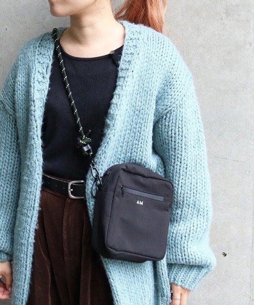 ACCOMMODE（アコモデ）の「ミニボックスサコッシュ / ショルダーバッグ　推し活（ショルダーバッグ・レディース・ブルー/アイボリー/ピンク/ブラック・FREE）」の3枚目の写真