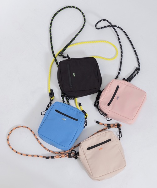 ACCOMMODE（アコモデ）の「ミニボックスサコッシュ / ショルダーバッグ　推し活（ショルダーバッグ・レディース・ブルー/アイボリー/ピンク/ブラック・FREE）」の6枚目の写真