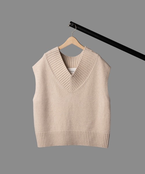 ADAWAS⭐︎ULTRA FINE MERINO VEST ADAWAS⭐︎ULTRA FINE MERINO VEST