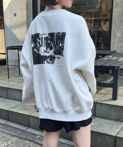 mline（エムライン）の「[mline]フォトBIGスウェット（スウェット・レディース・オフホワイト/ネイビー/グレー/レッド・FREE）」の3枚目の写真