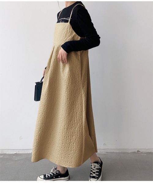 Ritzy(リッツィー)の「ぽこぽこ ジャガードキャミソールワンピース(ワンピース・レディース・ブラック/ベージュ/ネイビー・M/L)」の2枚目の写真