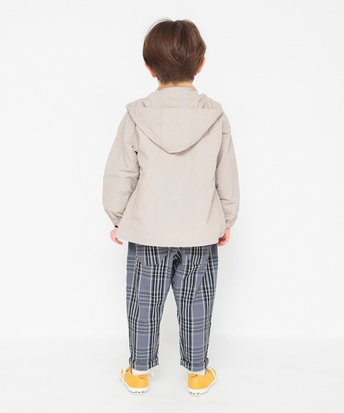 BRANSHES（ブランシェス）の「【男女兼用】3WAYマウンテンパーカー（パーカー・キッズ・ベージュ/ブラック・150/140/130/100/110/120）」の6枚目の写真