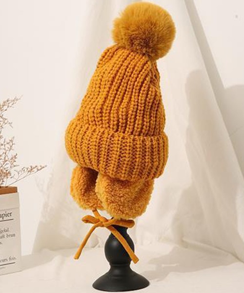 DAY CLOSET(デイ クローゼット)の「【あったかもこもこボアイヤーカバー付き】ニットキャップ ヘッドウェア レディース 耳当て(ニットキャップ/ビーニー・レディース・ブラック/マスタード/モカ/チョコ/グレー/オフホワイト/アイボリー・ONE SIZE)」の7枚目の写真