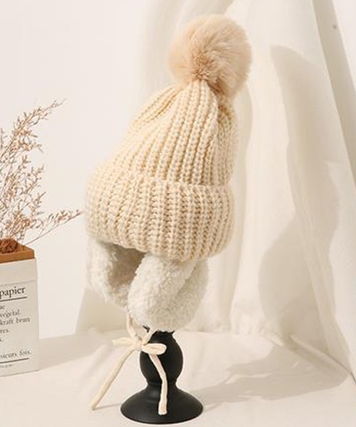 DAY CLOSET(デイ クローゼット)の「【あったかもこもこボアイヤーカバー付き】ニットキャップ ヘッドウェア レディース 耳当て(ニットキャップ/ビーニー・レディース・ブラック/マスタード/モカ/チョコ/グレー/オフホワイト/アイボリー・ONE SIZE)」の9枚目の写真