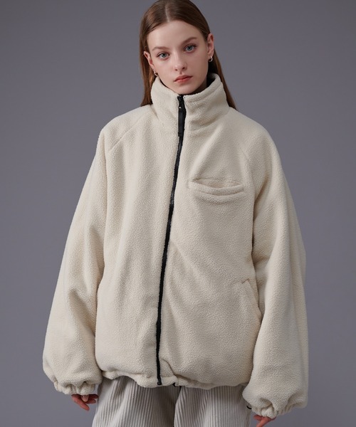 ONCILY（オンシェリー）の「STAND NECK REVERSIBLE BOA BLOUSON