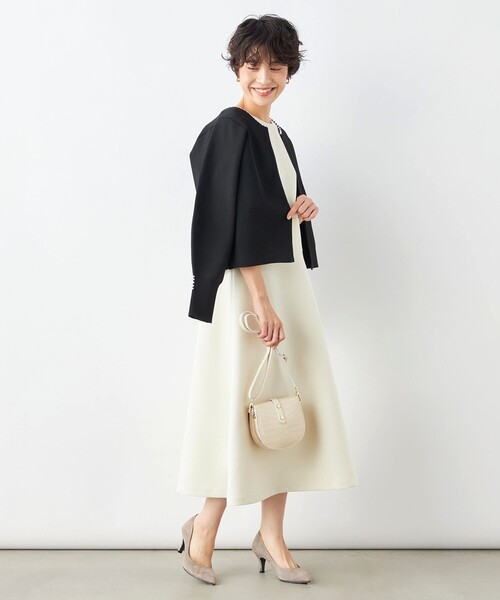 NOLLEY’S（ノーリーズ）の「《手洗い可能》ミニパールクルーネックカーディガン（カーディガン/ボレロ・レディース・チャコールグレー/ベビーピンク/オフホワイト/ブラック・38）」の5枚目の写真