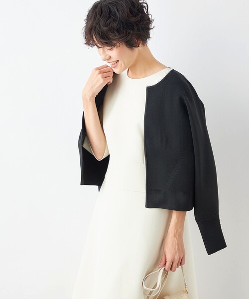 NOLLEY’S（ノーリーズ）の「《手洗い可能》ミニパールクルーネックカーディガン（カーディガン/ボレロ・レディース・チャコールグレー/ベビーピンク/オフホワイト/ブラック・38）」の7枚目の写真