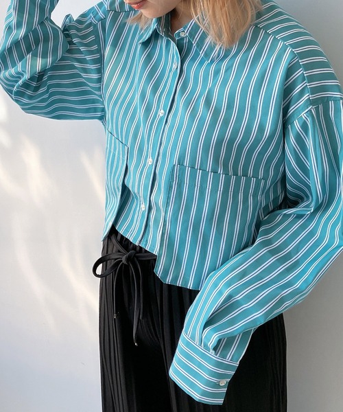 AS KNOW AS plus（アズノゥアズプラス）の「◎BIGポケット付き　ショート丈シャツ（シャツ/ブラウス・レディース・オフホワイト/グリーン系その他/ブルー系その他・FREE）」の4枚目の写真