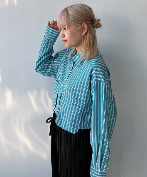 AS KNOW AS plus（アズノゥアズプラス）の「◎BIGポケット付き　ショート丈シャツ（シャツ/ブラウス・レディース・オフホワイト/グリーン系その他/ブルー系その他・FREE）」の9枚目の写真