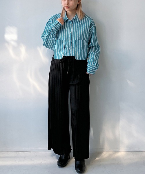 AS KNOW AS plus（アズノゥアズプラス）の「◎BIGポケット付き　ショート丈シャツ（シャツ/ブラウス・レディース・オフホワイト/グリーン系その他/ブルー系その他・FREE）」の21枚目の写真