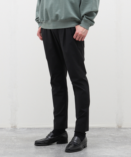 HERNO(ヘルノ)の「【HERNO / ヘルノ】Light Matt Stretch easy Pants(その他パンツ・メンズ・ブラック/ネイビー・MEDIUM/SMALL/X-LARGE/LARGE)」の1枚目の写真