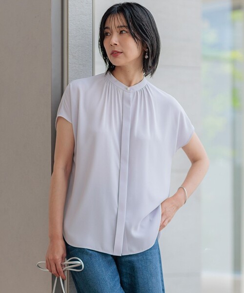 23区（ニジュウサンク）の「【洗える】バックサテンアムンゼン パール釦 ブラウス（シャツ/ブラウス・レディース・ベージュ系1/ライラック系/ホワイト系・38/40）」の3枚目の写真