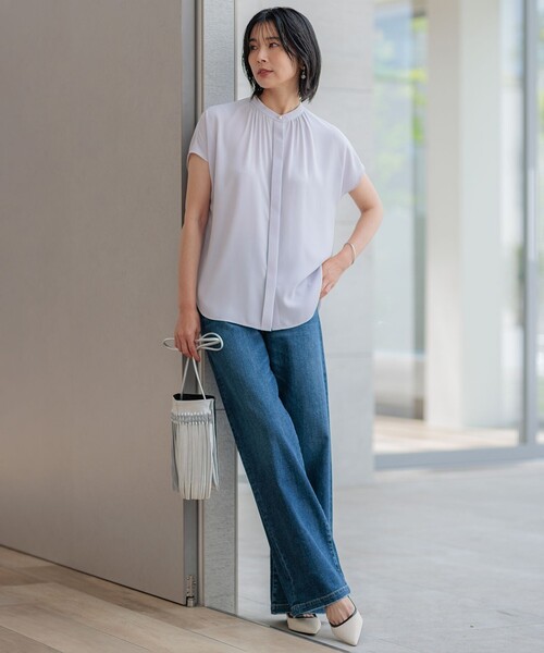 23区（ニジュウサンク）の「【洗える】バックサテンアムンゼン パール釦 ブラウス（シャツ/ブラウス・レディース・ベージュ系1/ライラック系/ホワイト系・38/40）」の8枚目の写真