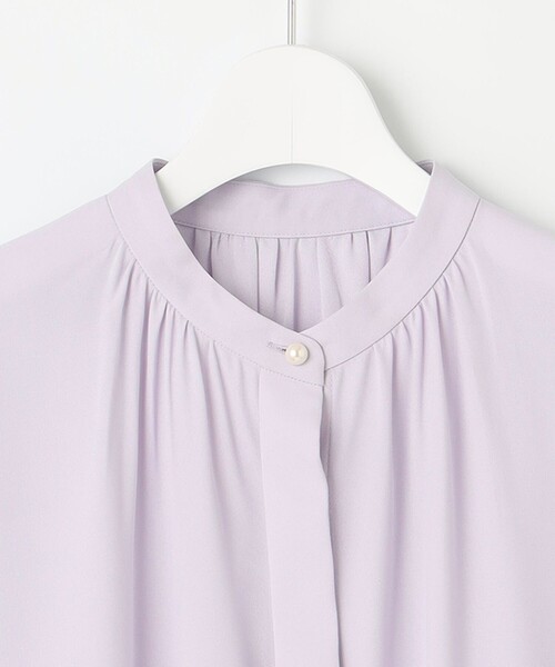 23区（ニジュウサンク）の「【洗える】バックサテンアムンゼン パール釦 ブラウス（シャツ/ブラウス・レディース・ベージュ系1/ライラック系/ホワイト系・38/40）」の19枚目の写真