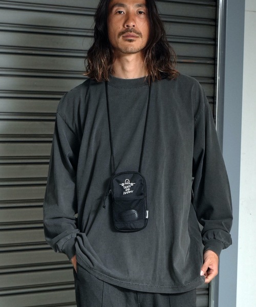 THRASHER（スラッシャー）の「GONZ SmartPhone Pouch/スラッシャー縦型ゴンズワンポイントアイコンミニショルダーポーチ（ポーチ・メンズ・ブラック×ホワイト・FREE）」の6枚目の写真