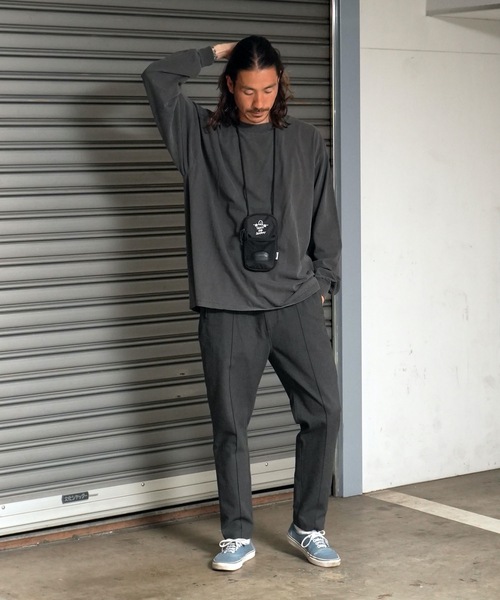 THRASHER（スラッシャー）の「GONZ SmartPhone Pouch/スラッシャー縦型ゴンズワンポイントアイコンミニショルダーポーチ（ポーチ・メンズ・ブラック×ホワイト・FREE）」の5枚目の写真