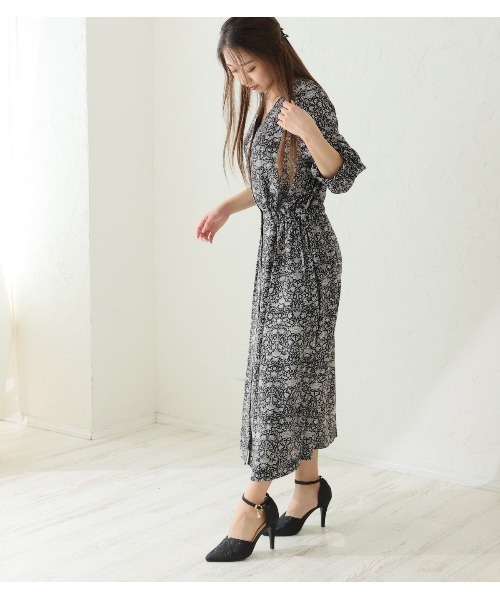 DEMETER(デメテル)の「9.0cm ポインテッドトゥ チャーム付き アンクルストラップ セパレート パンプス(パンプス・レディース・シルバー/ゴールド/ブラック・S/M/L/LL)」の19枚目の写真
