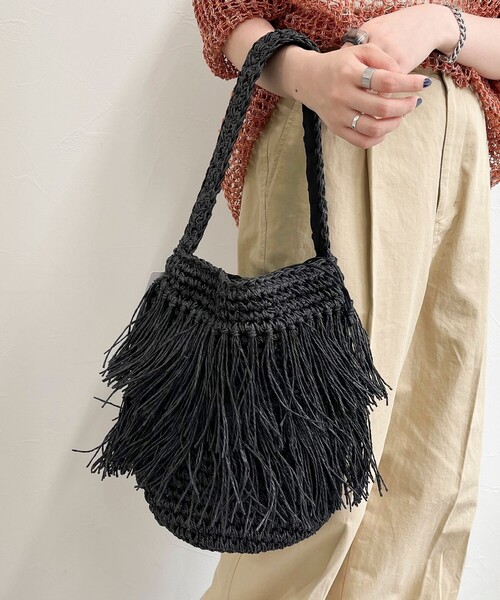 fredy emue（フレディエミュ）の「ペーパーフリンジワンハンドル（トートバッグ・レディース・ブラック/ベージュ・FREE）」の7枚目の写真