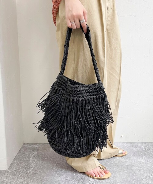 fredy emue（フレディエミュ）の「ペーパーフリンジワンハンドル（トートバッグ・レディース・ブラック/ベージュ・FREE）」の8枚目の写真