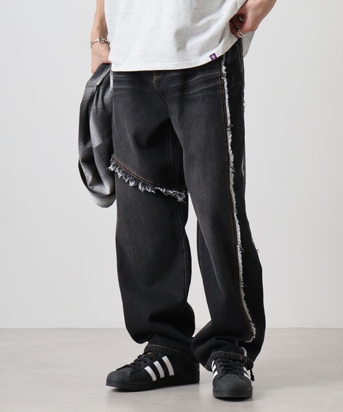 RE730(アールイーセブンサーティー)の「Switchable wide baggy pants / 切替ワイドバギーパンツ(デニムパンツ・メンズ・ブラック/ブラック系1・M/L/XL)」の4枚目の写真
