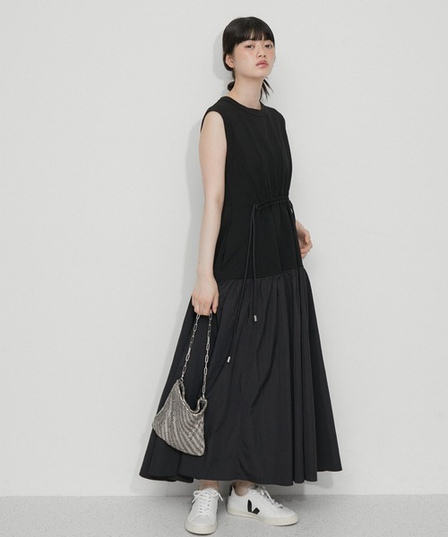 ADAM ET ROPE'（アダムエロペ）の「【洗える】タフタコンビスリーブレスワンピース（ワンピース・レディース・ターコイズブルー/ブラック/キナリ・FREE）」の2枚目の写真