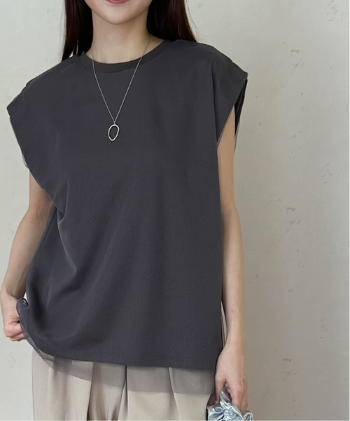 Per sist ence(パーシエンス)の「チュールドッキングノースリーブトップス(Tシャツ/カットソー・レディース・チャコールグレー/アイボリー/ブラック・FREE)」の1枚目の写真