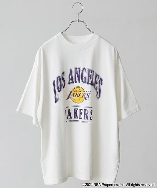 coen(コーエン)の「NBA別注グラフィックTシャツ(WEB限定カラー)(Tシャツ/カットソー・メンズ・ホワイト/ライトブルー/ブラック/ダークグリーン/パープル/ネイビー/その他1/その他2・M/L/XL)」の7枚目の写真