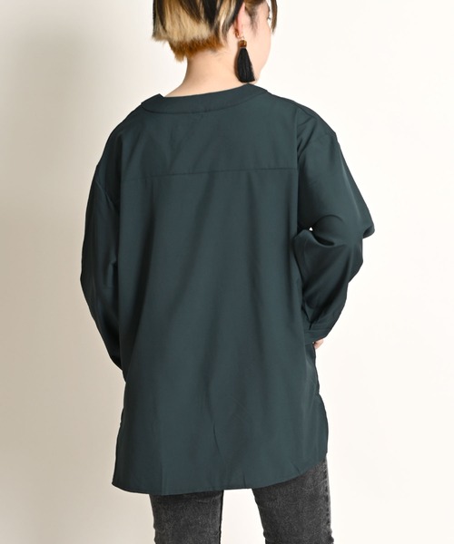 MARAI(マーライ)の「ラウンドヘム スキッパーシャツ 長袖(シャツ/ブラウス・レディース・ホワイト/ネイビー/ダークグリーン・MEDIUM/LARGE)」の13枚目の写真
