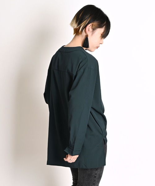 MARAI(マーライ)の「ラウンドヘム スキッパーシャツ 長袖(シャツ/ブラウス・レディース・ホワイト/ネイビー/ダークグリーン・MEDIUM/LARGE)」の20枚目の写真