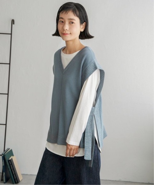 LBC（エルビーシー）の「2WAY配色リボンベスト（ニット/セーター・レディース・ベージュ/ブルー系その他/ブラック/チャコールグレー・M/L）」の8枚目の写真