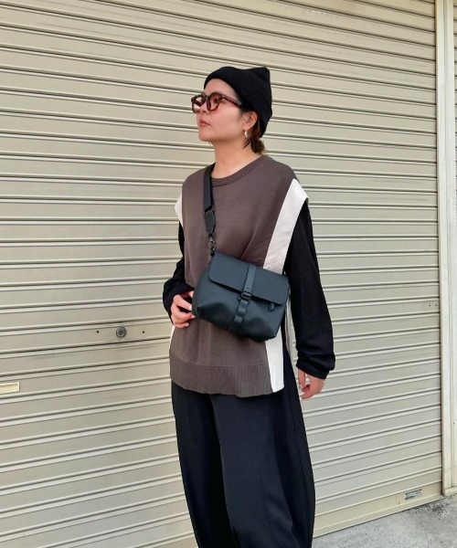 LBC（エルビーシー）の「2WAY配色リボンベスト（ニット/セーター・レディース・ベージュ/ブルー系その他/ブラック/チャコールグレー・M/L）」の19枚目の写真