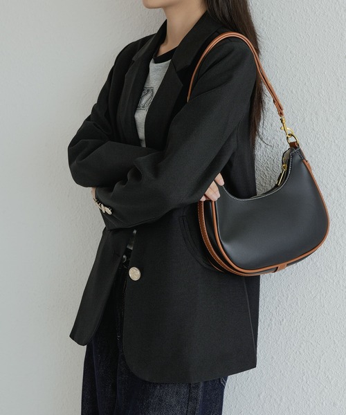 LA VORAGINE(ラ ヴォラジネ)の「2WAY 配色ハーフムーンショルダーバッグ(ショルダーバッグ・レディース・ホワイト/ブラウン/ブラック・FREE)」の8枚目の写真