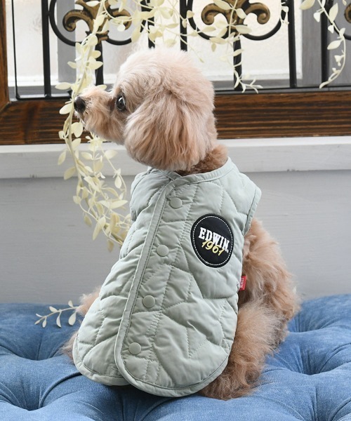 EDWIN（エドウィン）の「EDWIN/星柄キルティングリバースブルベスト（ペットウェア・レディース・ピンク/カーキ・XS/S/M/L/2L/3L）」の2枚目の写真