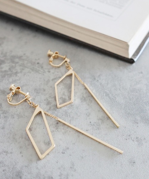 LAKOLE(ラコレ)の「チェーンロングバーイヤリング / 139689(イヤリング・レディース・その他1/その他2・FREE)」の1枚目の写真